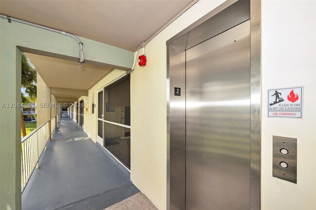 Building Photo - 250 Layne Blvd Unit 205