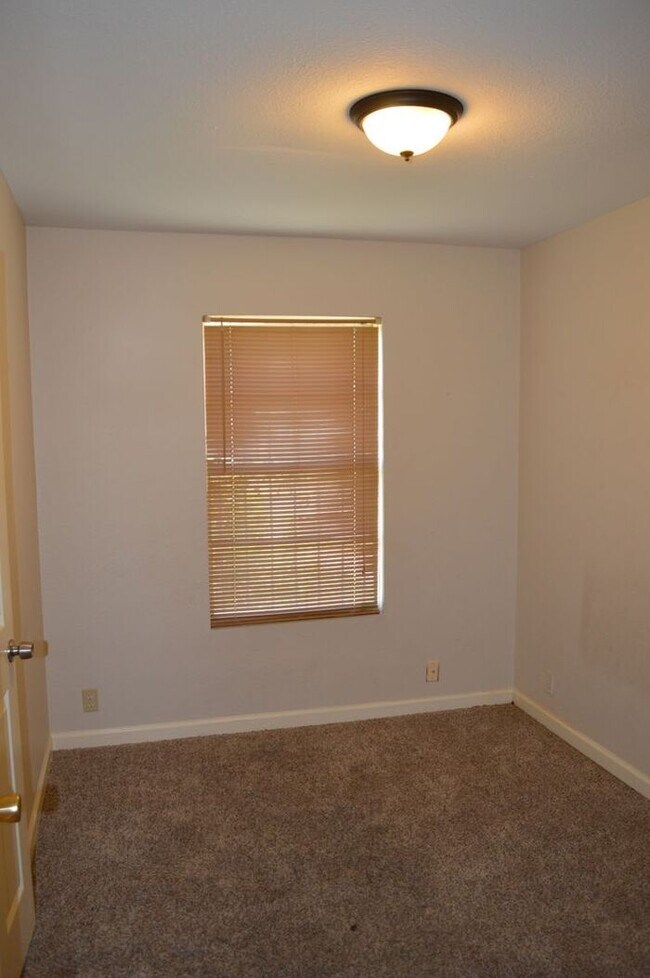 Photo - Charming 3 bed 2 bath right off Commerce a...