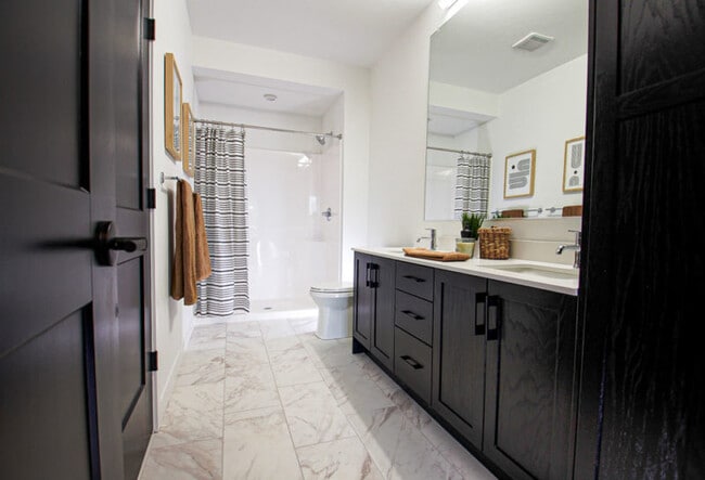 Photo - 320 East College Avenue