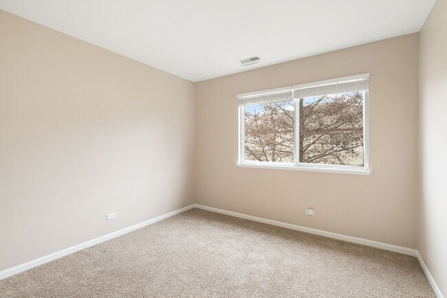 Photo - 341 N Patriot Dr