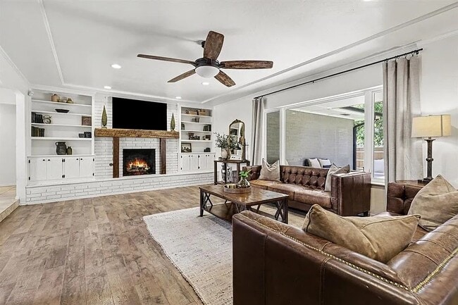 1316 Mockingbird Ln