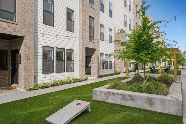 Building Photo - Mason Yards (3426) #10B Rental