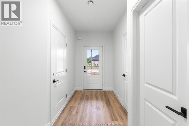 Photo - 156 McLellan Ave
