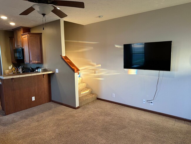 Photo - 3 Bedroom, 2.5 Bathroom Townhome