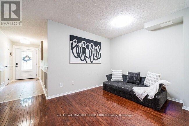 Photo - 16 Sprucedale Way