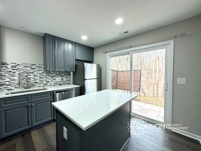 Photo - Beautifully Remodeled 3BR/2.5BA Townhome