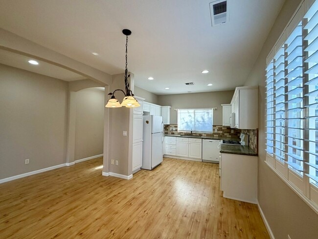 10647 Vista Bonita Ln