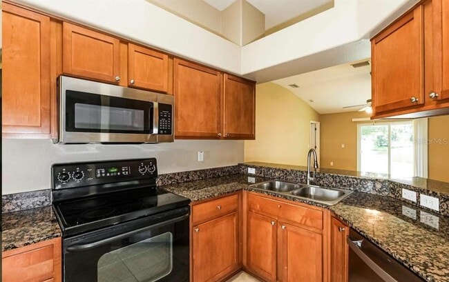 3428 SE 4th Pl