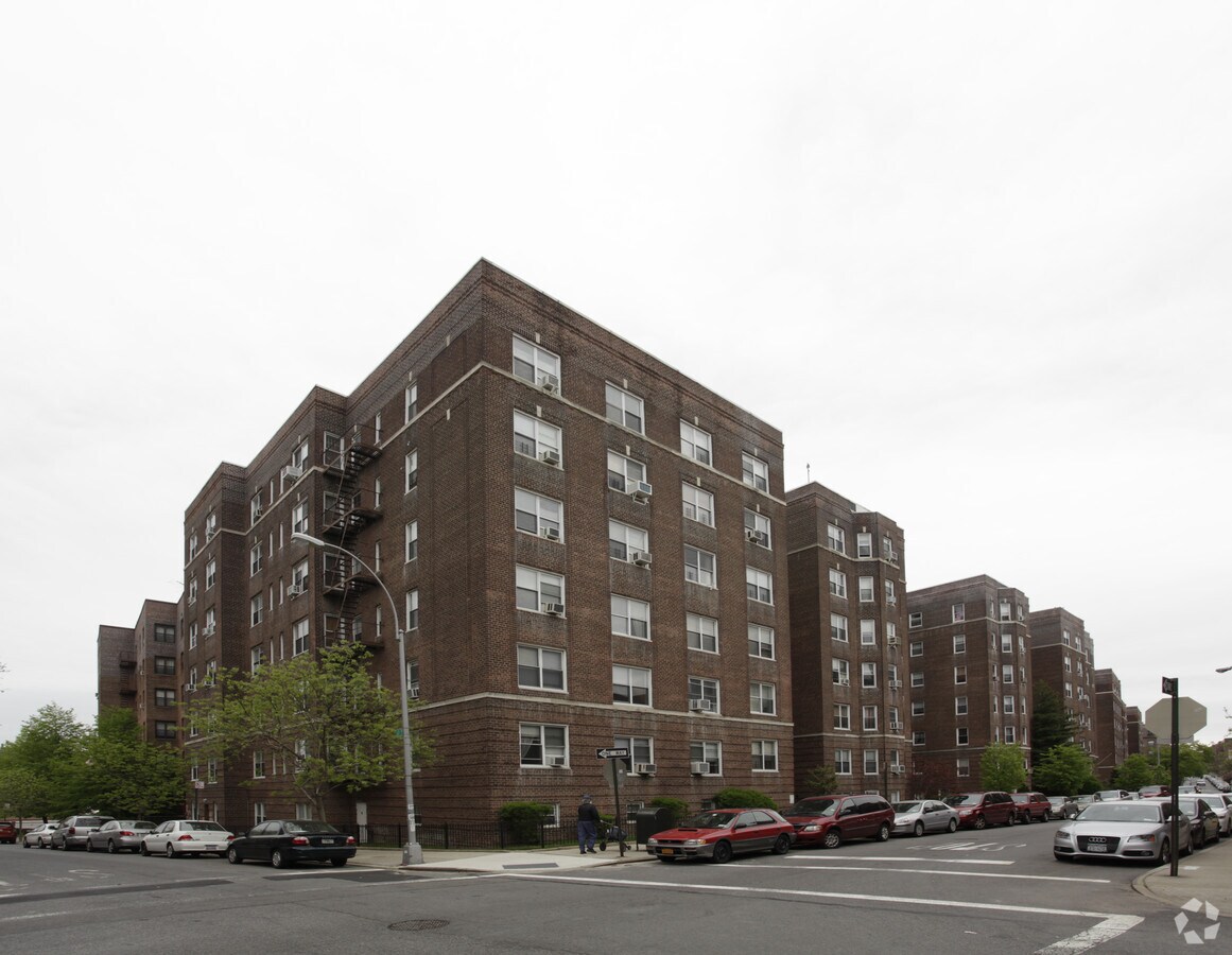62-65 Saunders St - 62-65 Saunders St Apartments