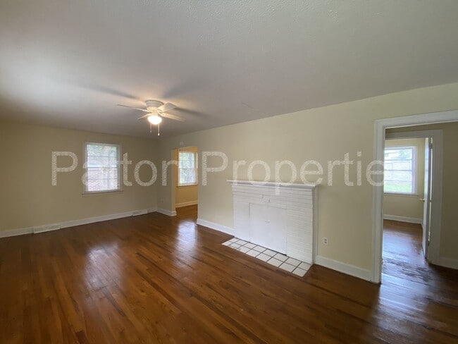 Photo - English Heights