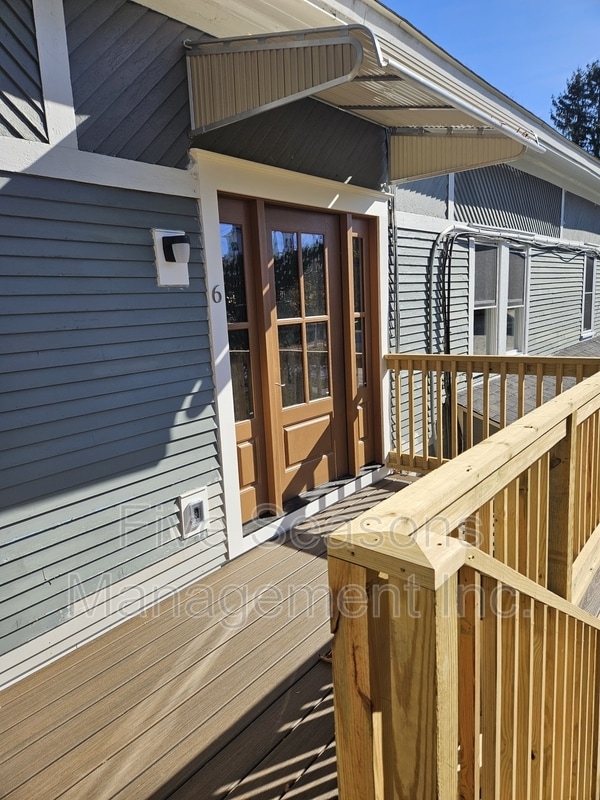 Photo - 328 Browns Trce