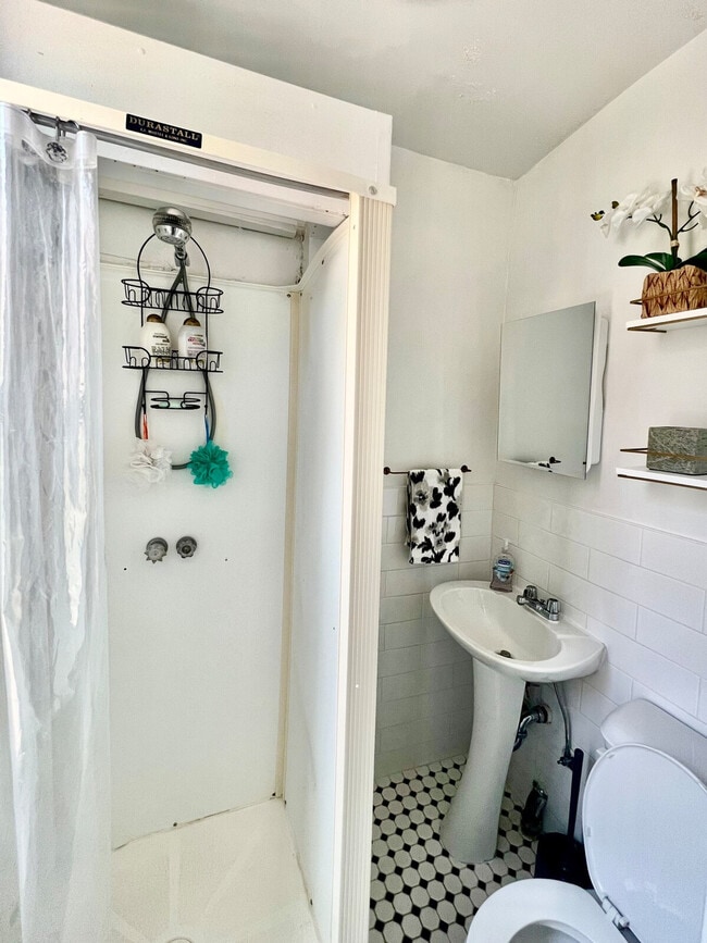 Photo - 542 E 14th St Unidad SI ID1261205P