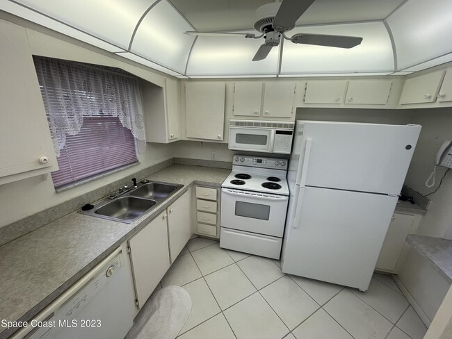 Photo - 171 Cape Shores Cir Unit 3