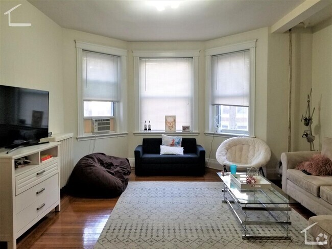 Building Photo - 9/1 Rare 3BR/2BA on Euston St in BU South ... Rental