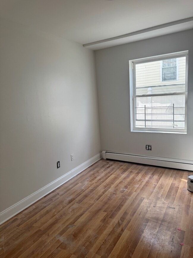 Photo - 557 Beach 47th St