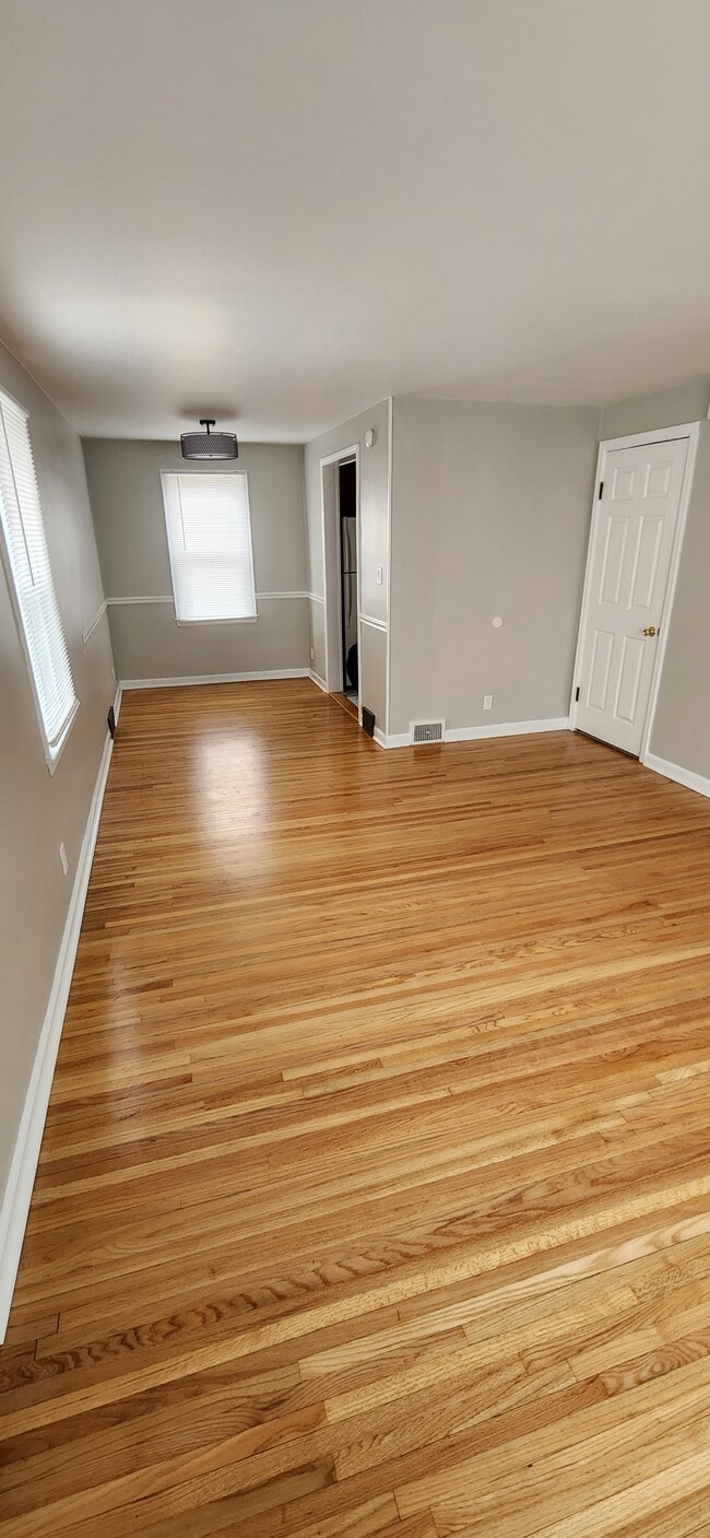 Living Room - 72 Montfort Dr Unit Apt1