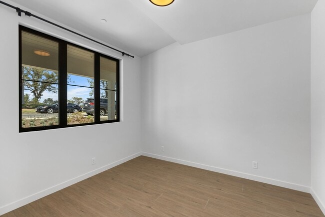Photo - Modern Coastal Lease in Top of the World
