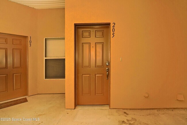 Photo - 4117 Meander Pl Unidad 205