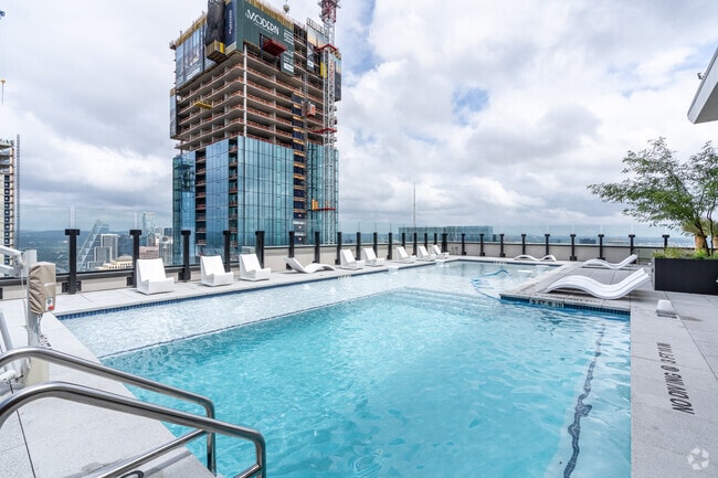 Rooftop Pool - Vesper