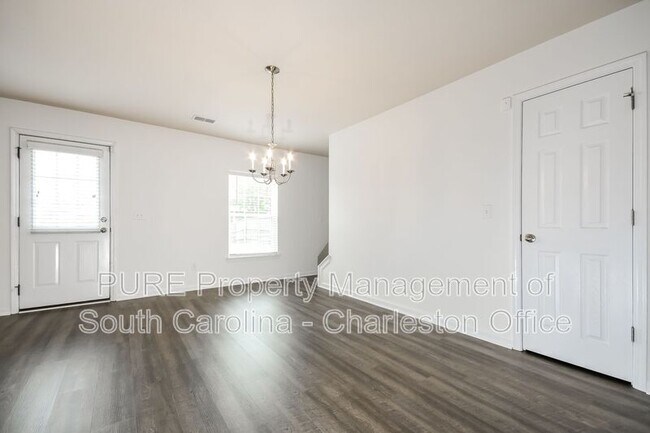 Photo - 191 Emerald Isle Dr