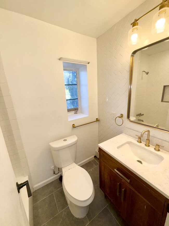 Photo - 1316 East 100th Street Unit 1