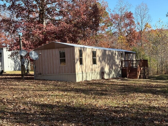 Building Photo - Spacious singlewide on private lot!