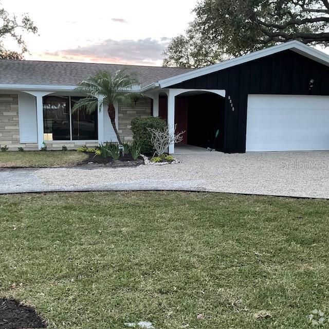 Building Photo - 5518 Shadow Lawn Dr Rental