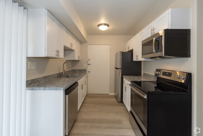2BR, 2BA, Cocina