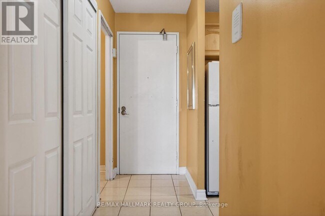 Photo - 1380 Prince of Wales Dr Unité 109