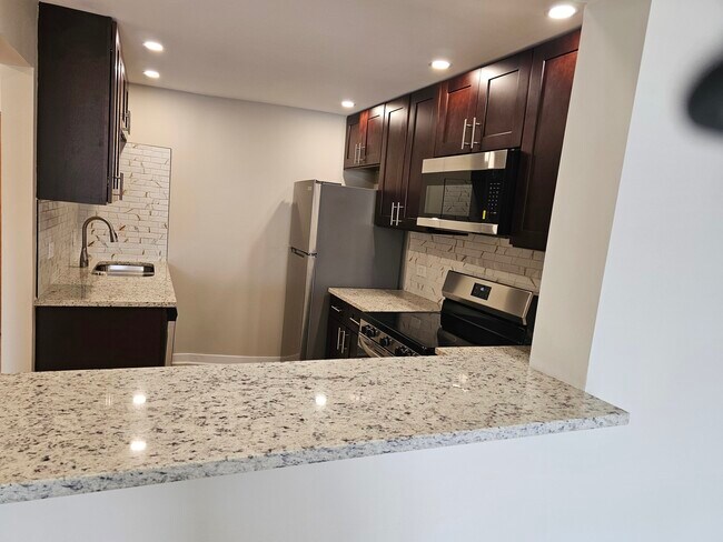 Photo - 3900 W 95th St Unit 303