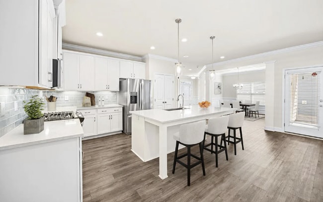 Photo - 212 Thunder Forest Ln