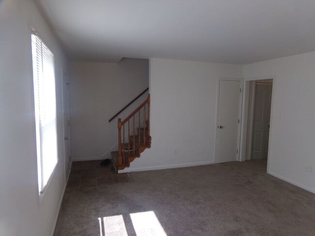 Photo - 2 BR TOWNHOUSE IN PRINCE GEORGE COMMONS - ...
