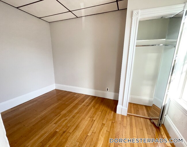 26-28 Harbor View St.