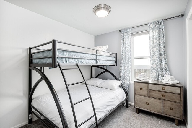 Photo - 2411 Tremont Pl