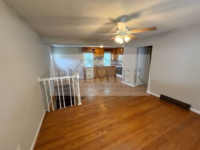 Photo - 504 N Westwood Dr
