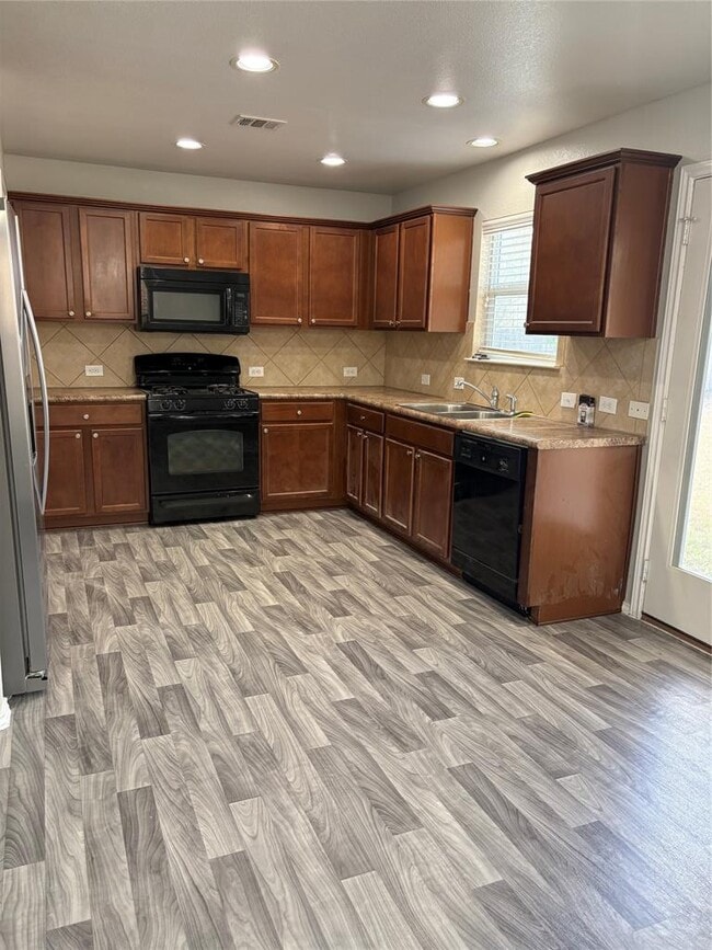 Photo - 303 Grutsch Dr