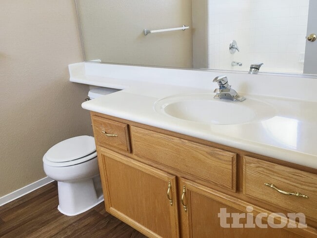 Photo - 1426 Silver Glen Ave