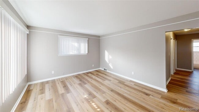 Photo - 1177 Connie Ave