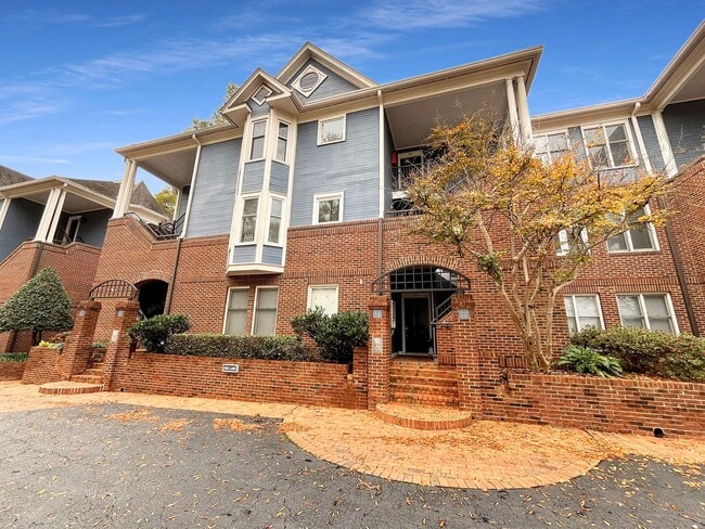 Building Photo - Excellent 2BD, 2BA Downtown Raleigh Condo ... Unit 301