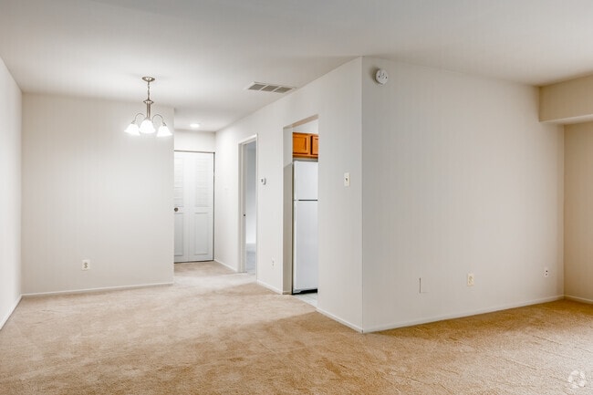 1BR, 1BA - 625SF