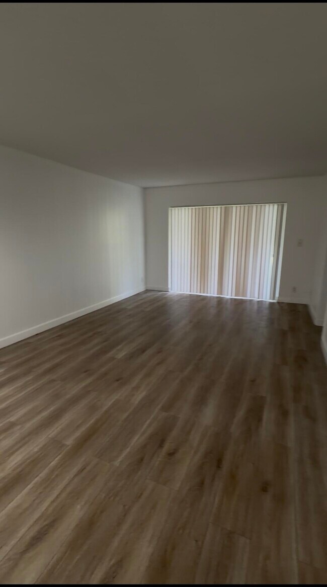 8001 Fairview Dr Unit 106