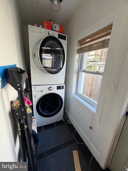 Photo - 2937 Nicholas St