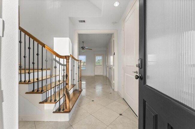 Photo - 2202 Lakeshore Edge Dr