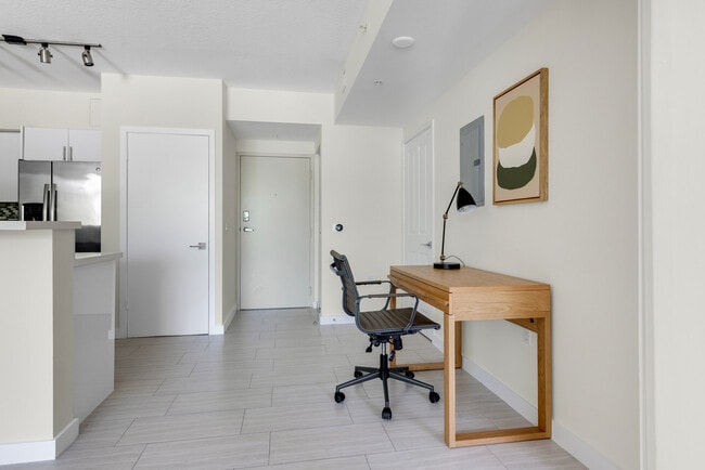 Photo - 601 NE 39th St Unidad FL3-ID172