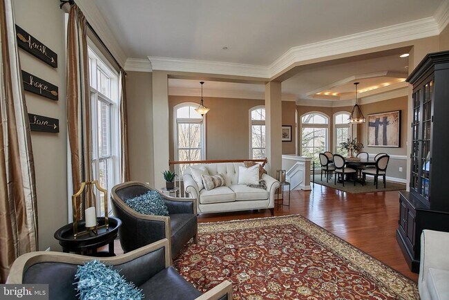 Photo - 7023 Little Leaf Linden Ln