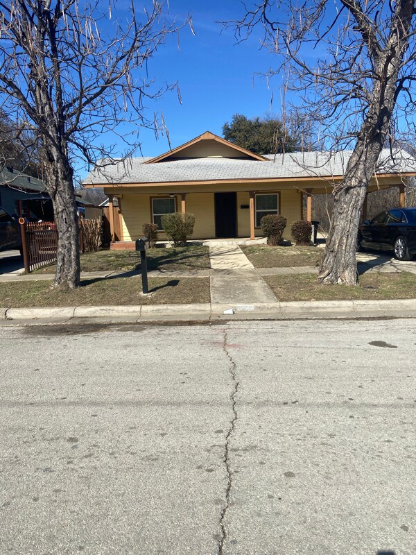 Photo - 1331 Elmwood Ave