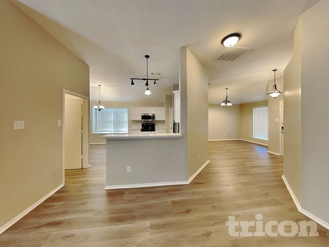 Photo - 112 Clover Leaf Ln