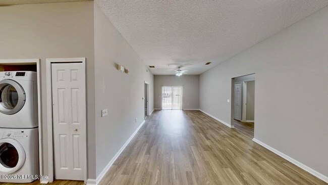 Building Photo - 6100 Maggies Cir Unit 102