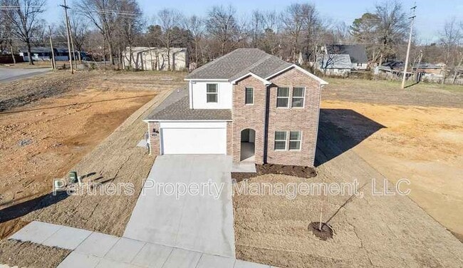 Building Photo - 1918 Larkspur St