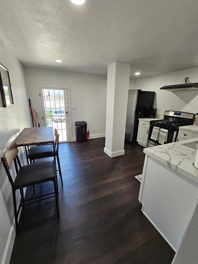 Photo - 3911 Woolwine Dr Unidad B